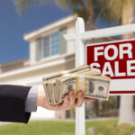 Exploring the Advantages of Cash Buyers in Estate Property Sales