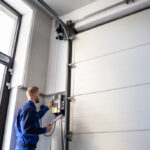 RESIDENTIAL & COMMERCIAL GARAGE DOOR EXPERTS